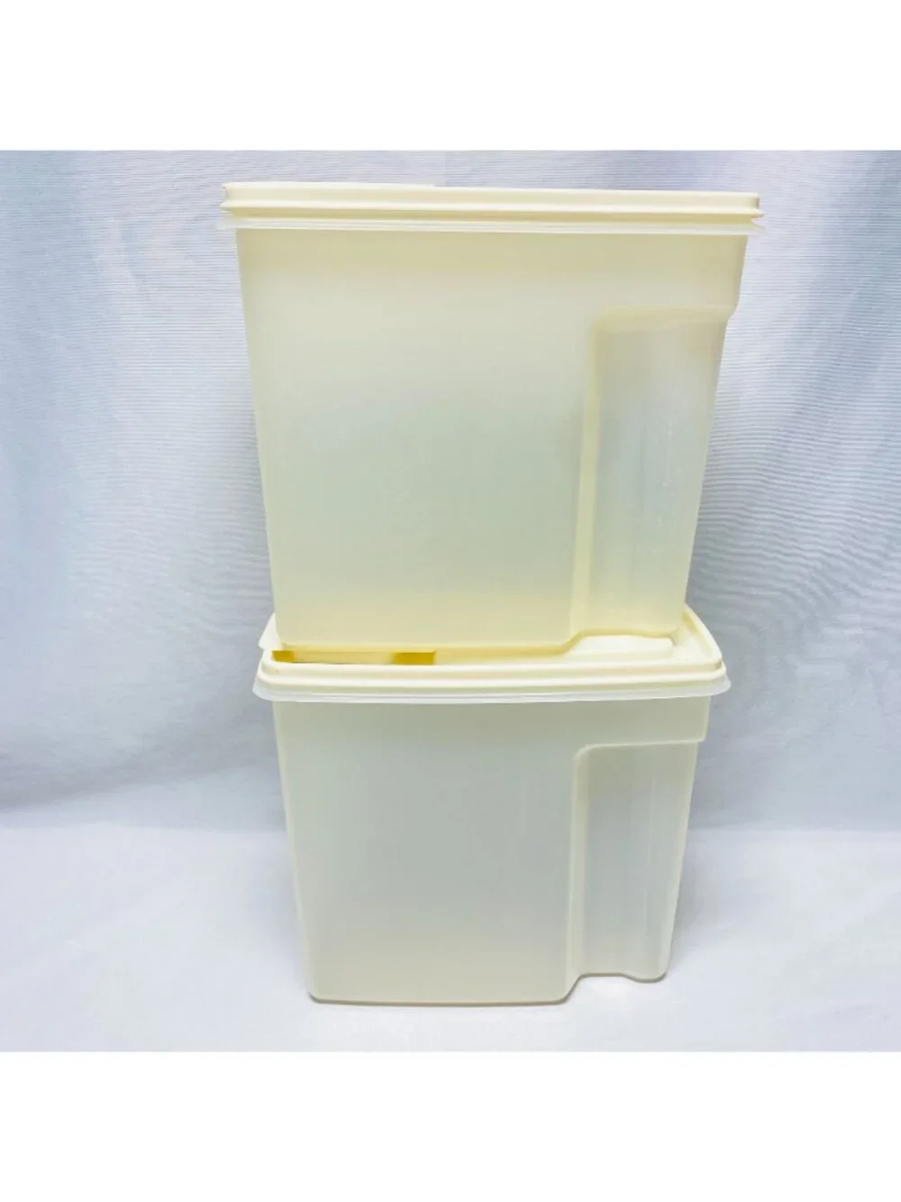 Rubbermaid Servin Saver 21-Cup Storage Containers 2-Pack Vintage Plastic